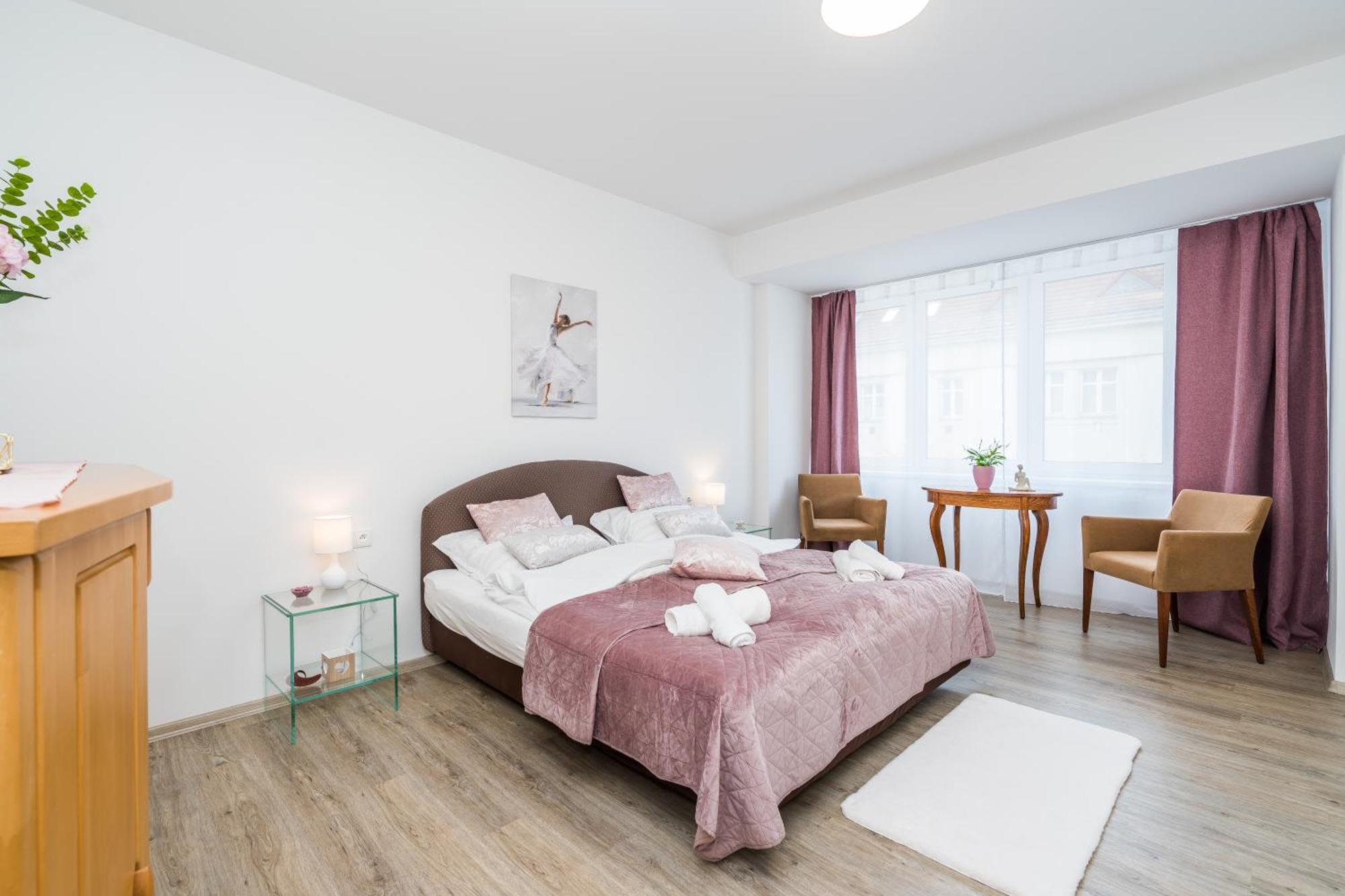 Апартаменти Perla Hradce 302 Градець-Кралове Екстер'єр фото