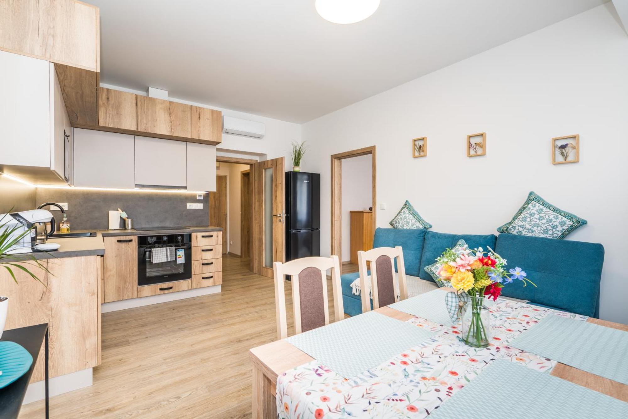 Апартаменти Perla Hradce 302 Градець-Кралове Екстер'єр фото