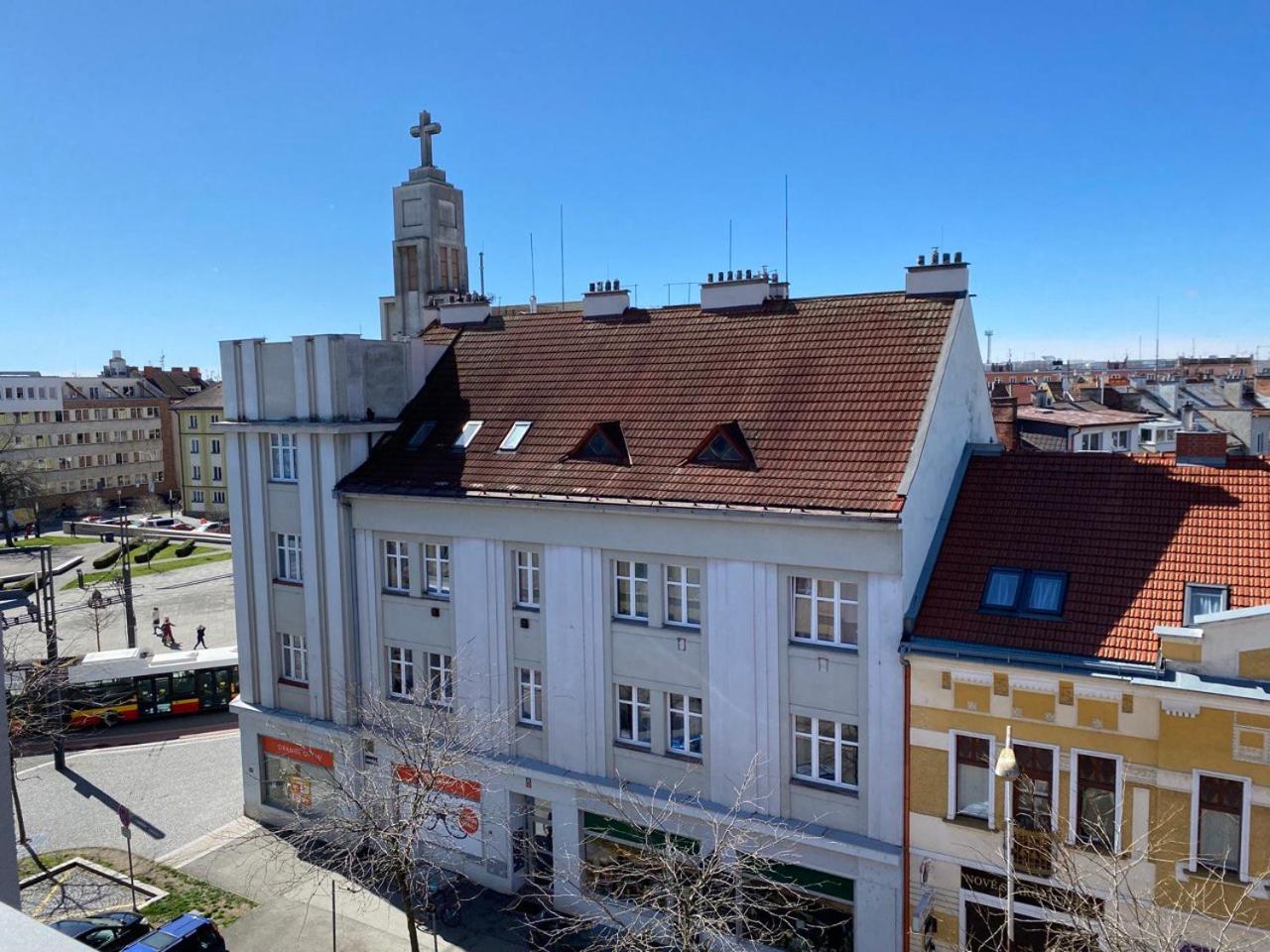 Апартаменти Perla Hradce 302 Градець-Кралове Екстер'єр фото